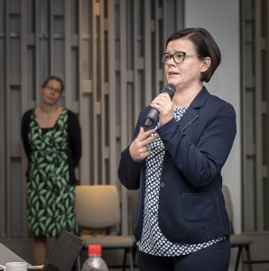 Kristiina Mäkelä ja "Lissu" Sainio yliopistopäivässä